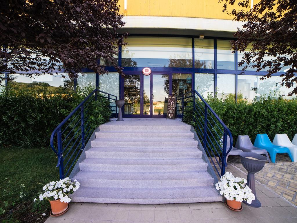 Select Hotel 4*