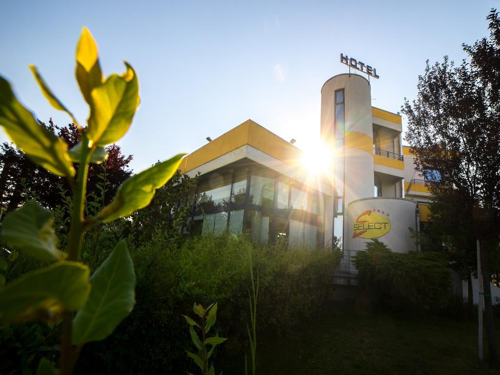 Hotel Select 4*